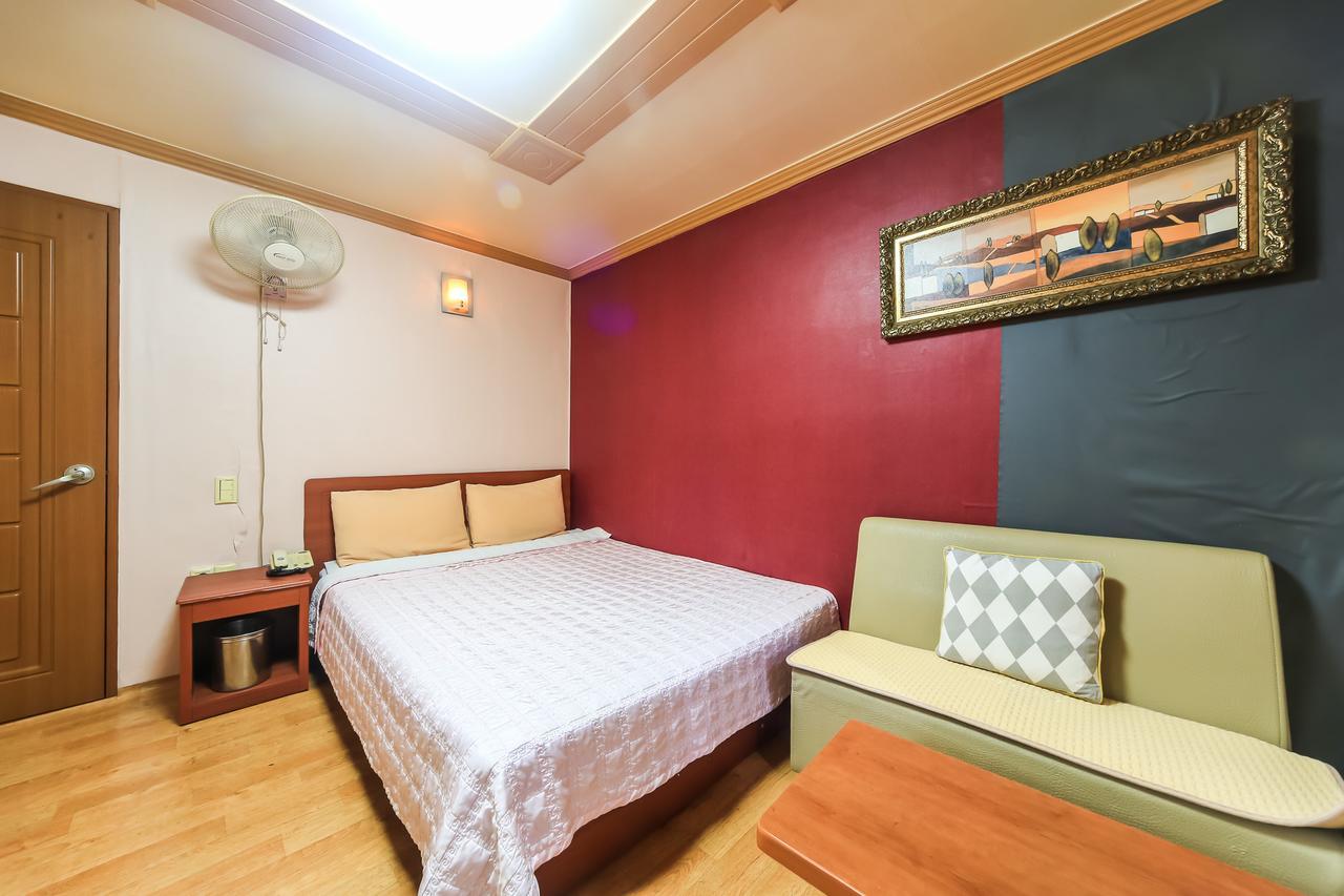 Nampo One Motel Busan Buitenkant foto