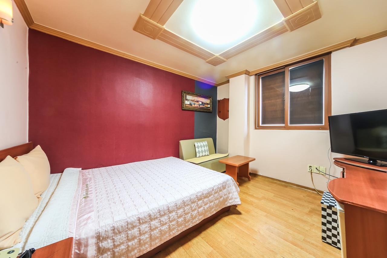 Nampo One Motel Busan Buitenkant foto
