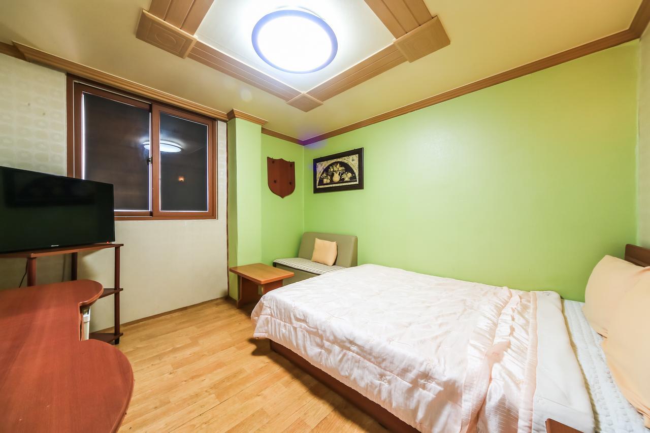 Nampo One Motel Busan Buitenkant foto