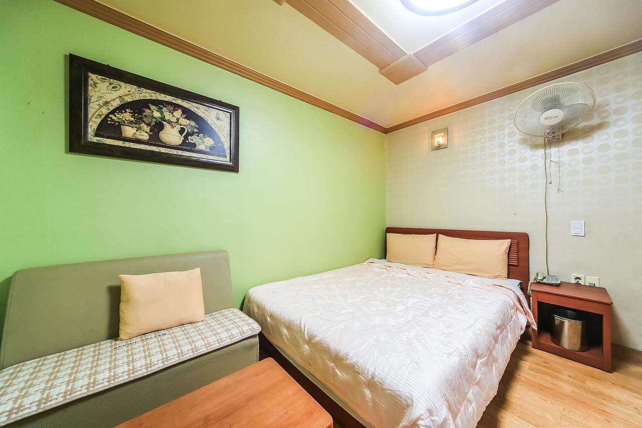 Nampo One Motel Busan Buitenkant foto