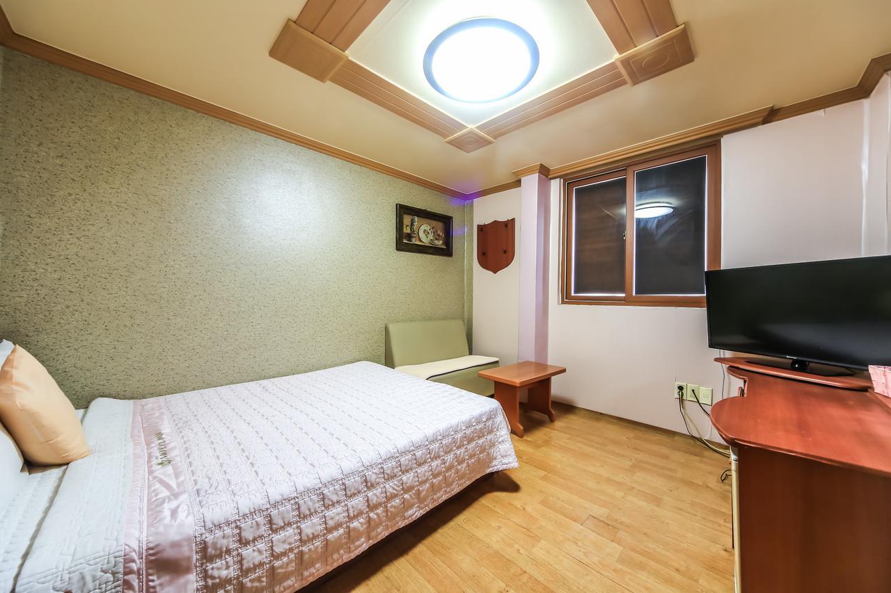 Nampo One Motel Busan Buitenkant foto
