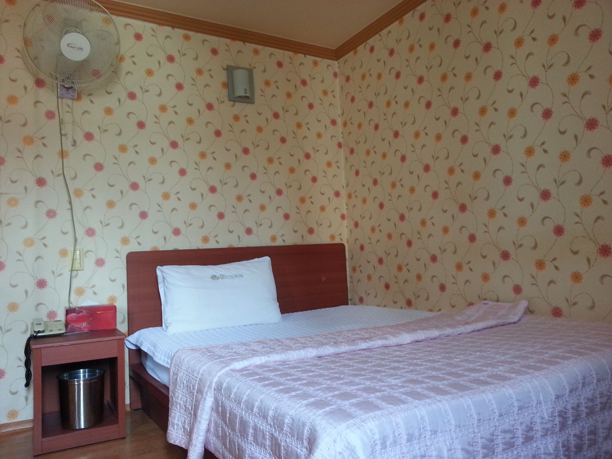 Nampo One Motel Busan Buitenkant foto